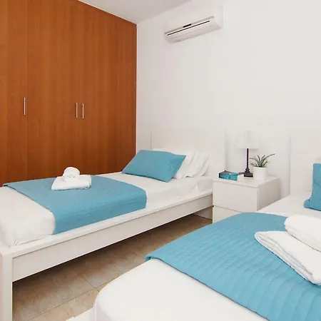 Deep Blue Apartment Protaras